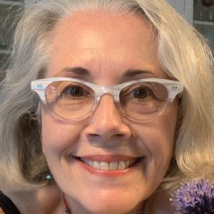 Meet your Posher, Denise